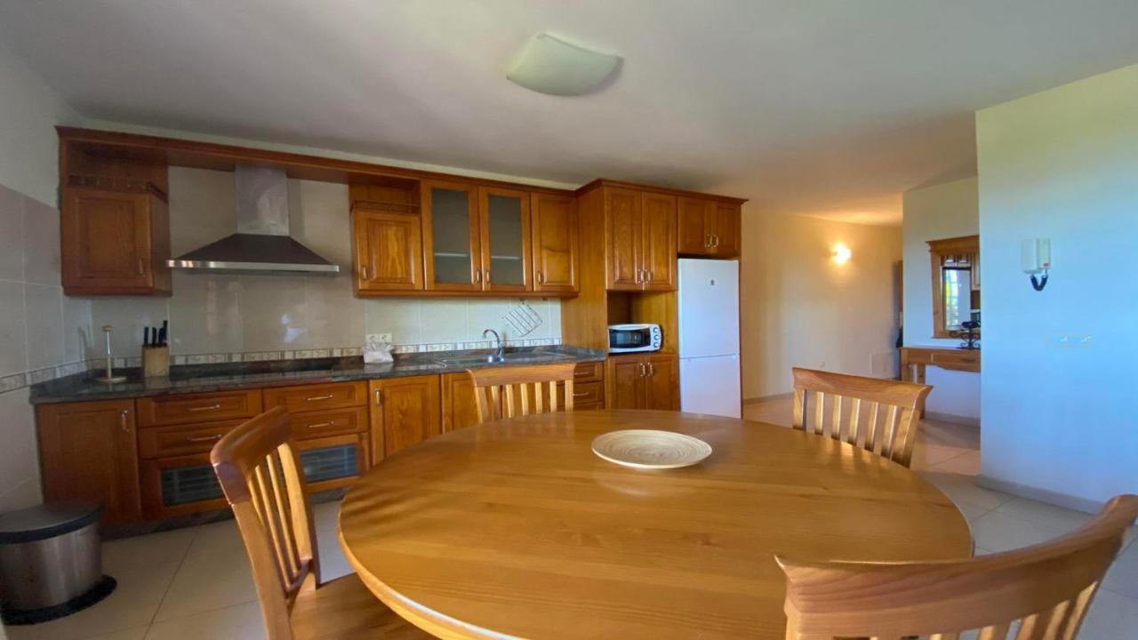 Heliconia 2 Apartment